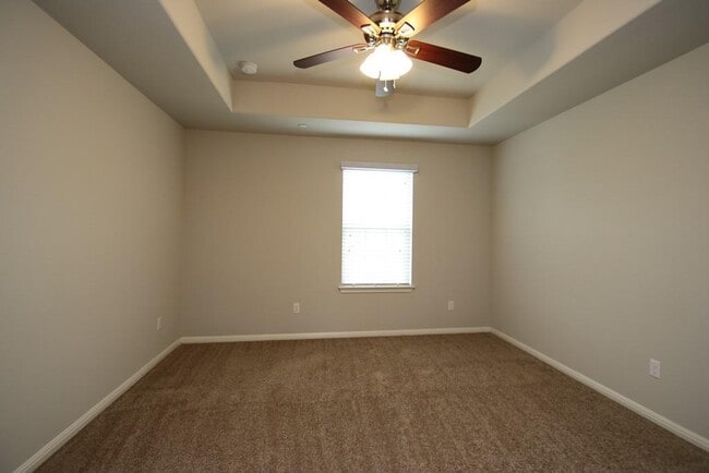Building Photo - 1701 S Bell Blvd