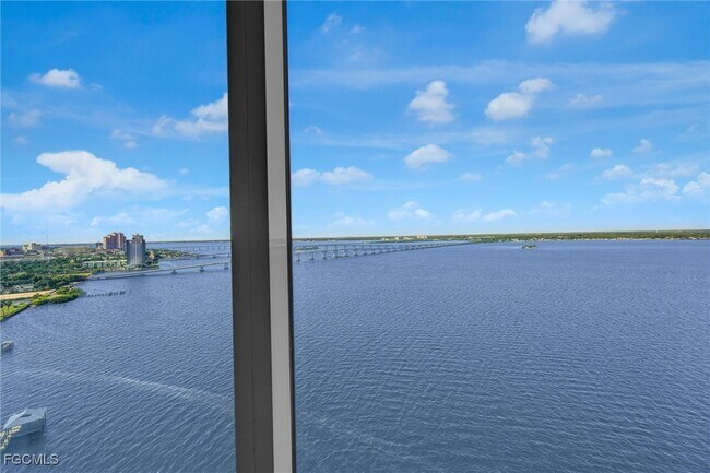 Building Photo - 2745 First St