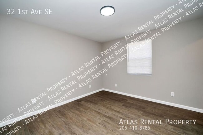 Building Photo - 32 1st Ave SE