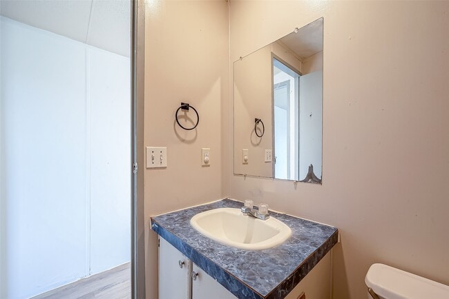 Building Photo - 13202 Hilltop Ct