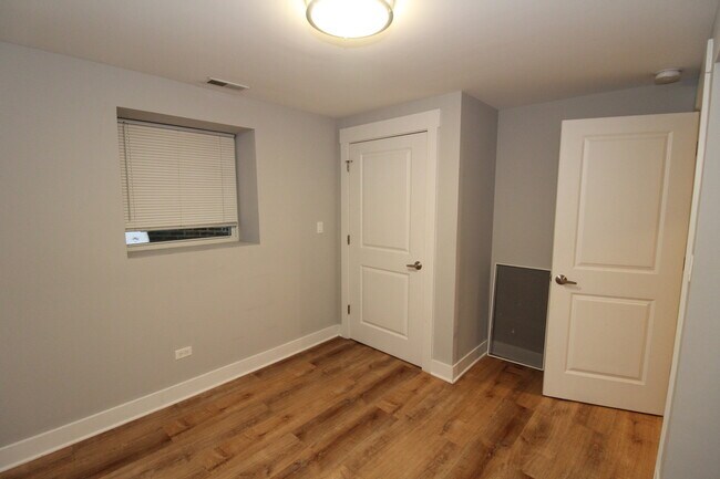 Building Photo - 1411 W Taylor St
