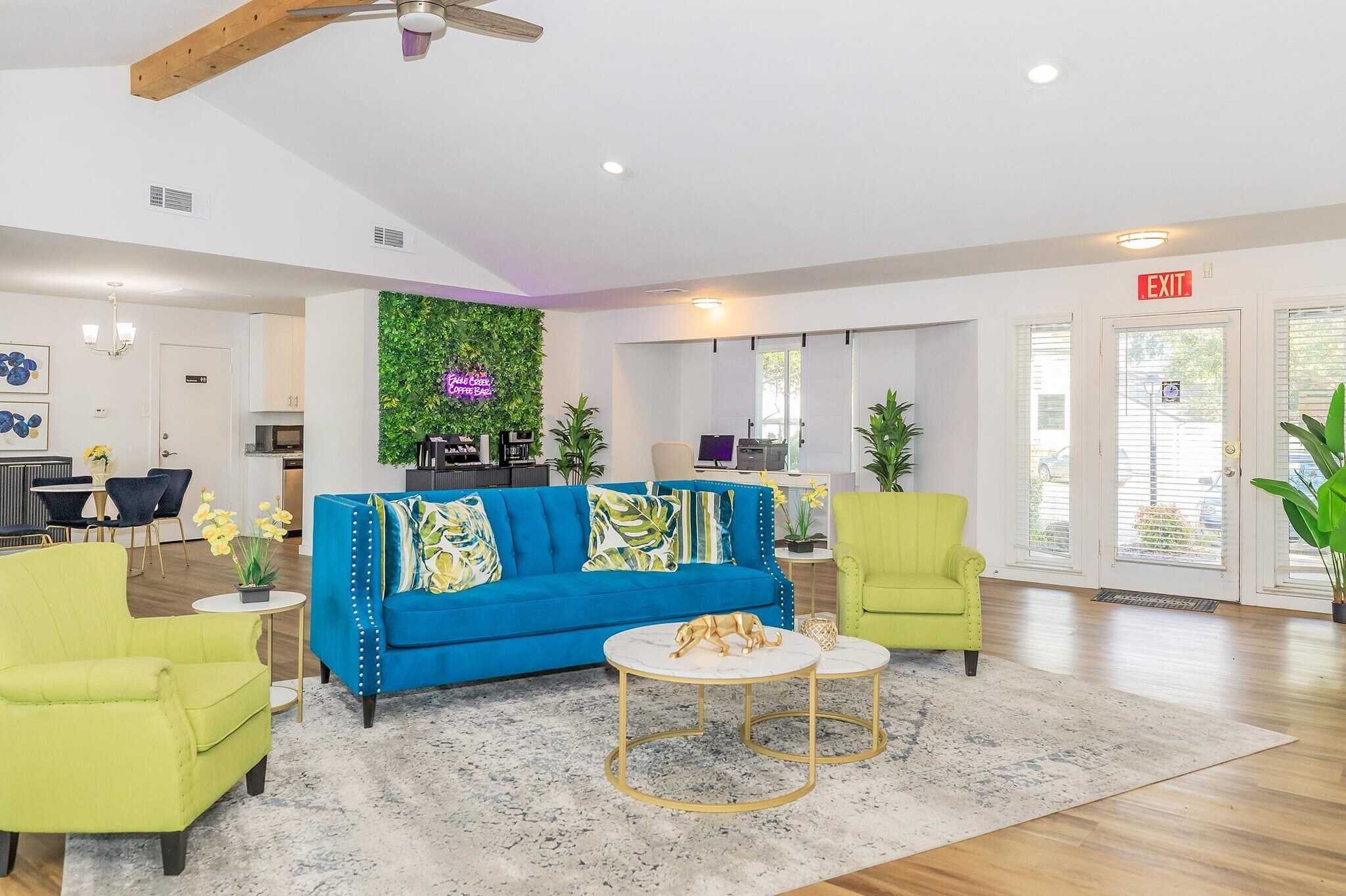 Building Photo - 1225 E Pleasant Run Rd