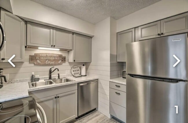 Building Photo - Townhouse for Rent Blountville, TN 2 bedroom 1.5 bath