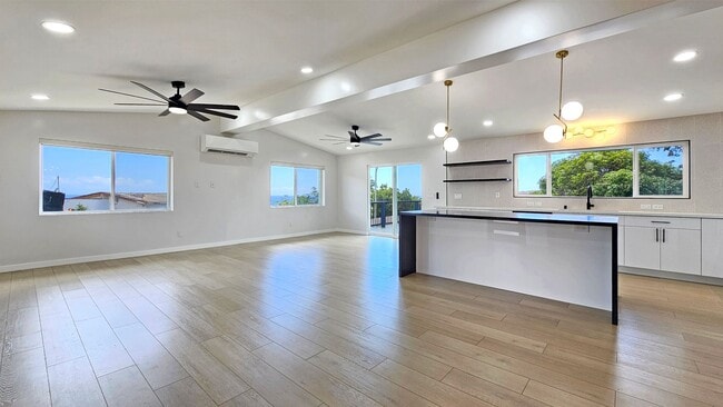 Building Photo - Waialae Nui Ridge - Renovated 4 bedroom, 3...