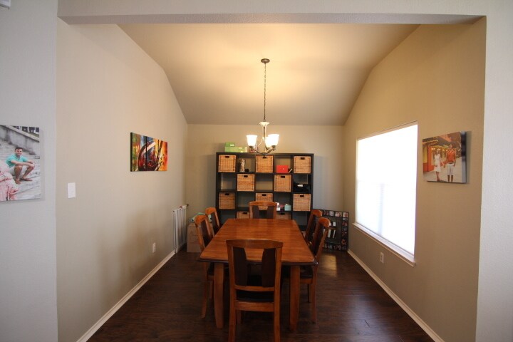 Building Photo - 4844 Grinstein Dr