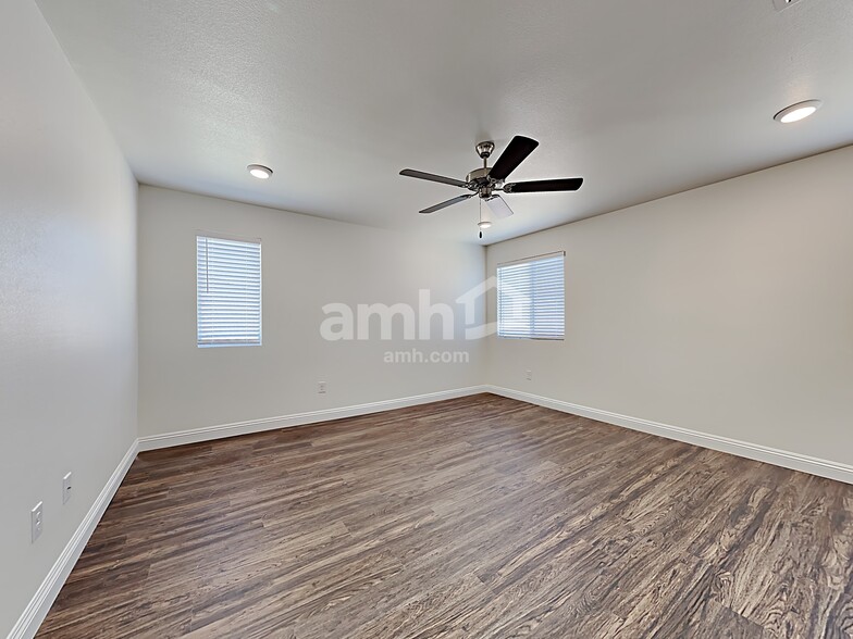 Building Photo - 5624 Blue Wonder St