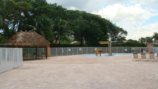 Building Photo - 4152 Pine Ridge Ln