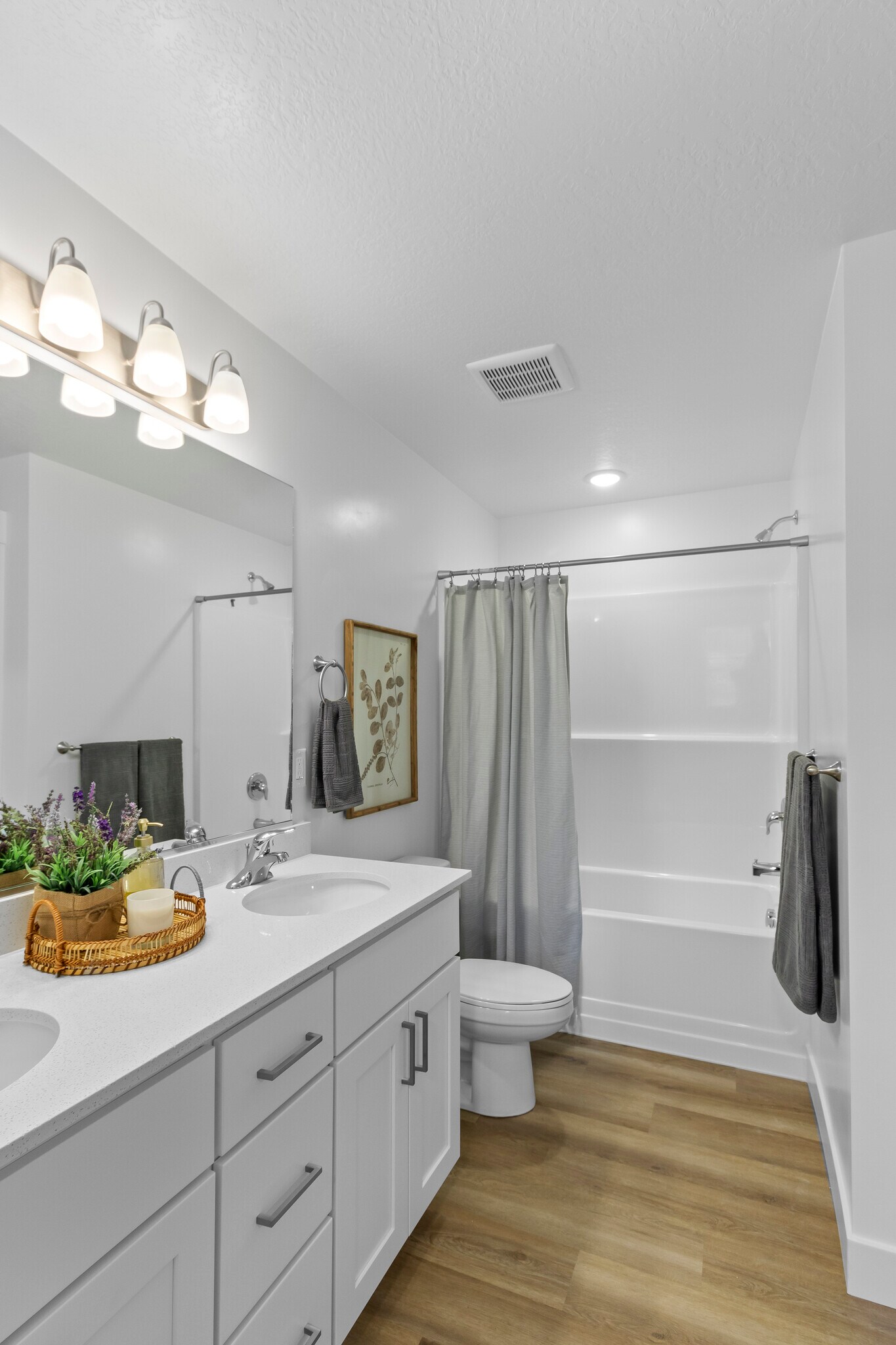 Building Photo - 82 W 925 N