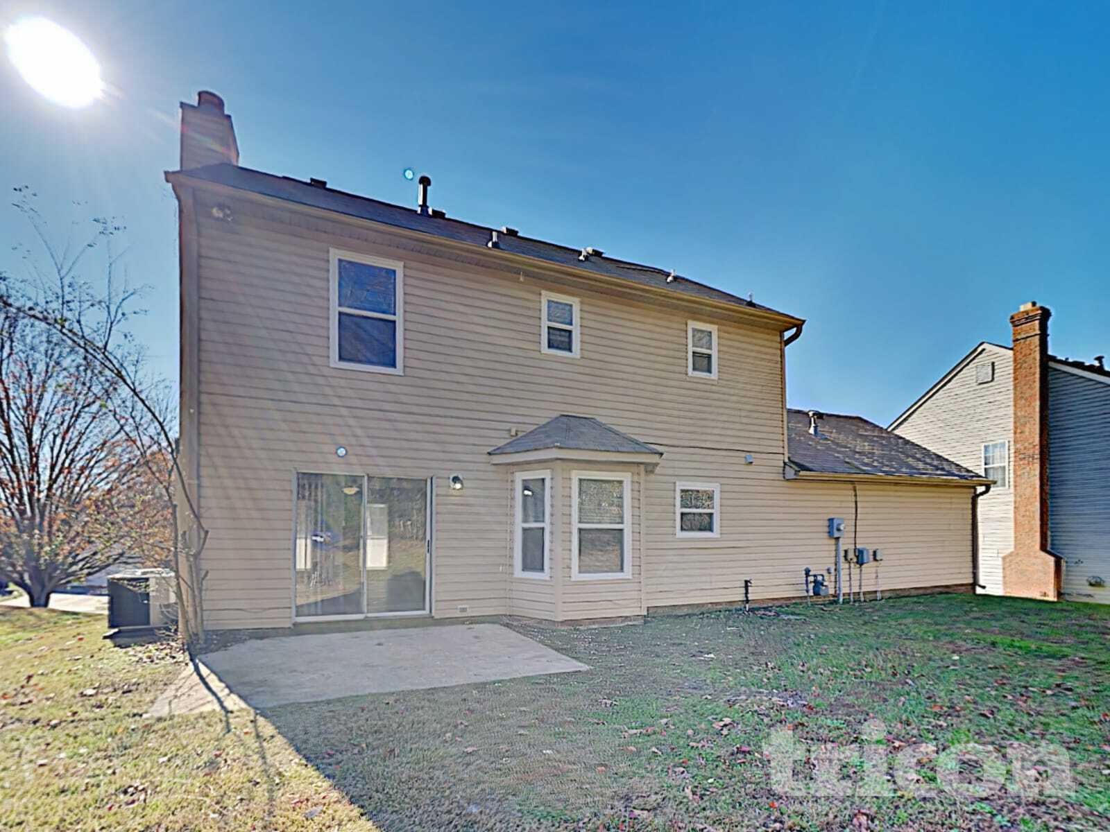 Building Photo - 8009 Vermilion Dr