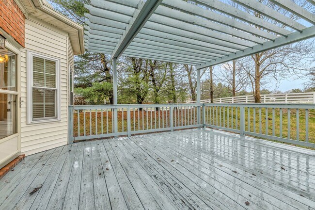 Building Photo - Spotless home for rent in sought after Fie...