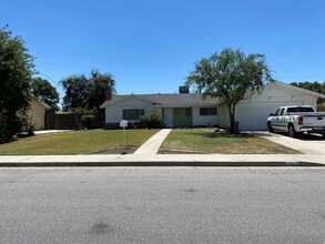 Building Photo - 5813 Carissa Ave