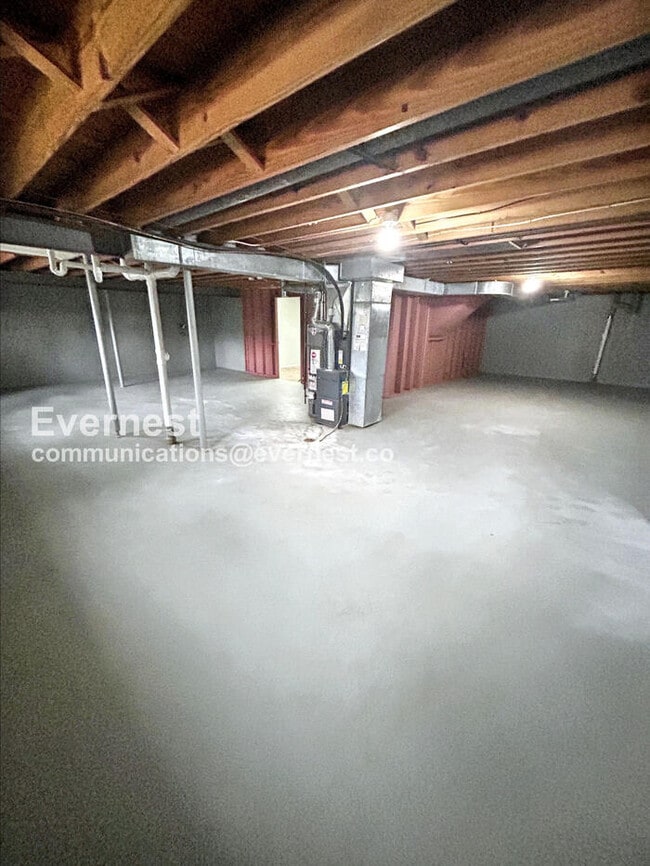 Building Photo - 12465 Shoreside Dr