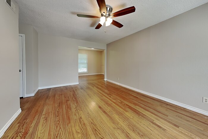 Building Photo - 11211 Ulloa Ln