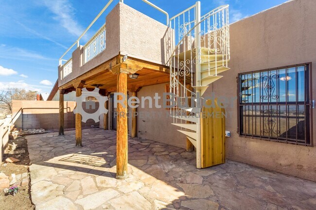 Building Photo - 2805 Palo Verde Dr NE