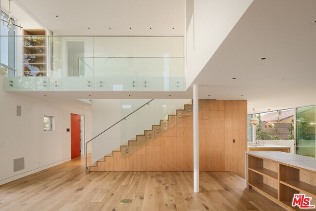 Building Photo - 2801 Sanborn Ave