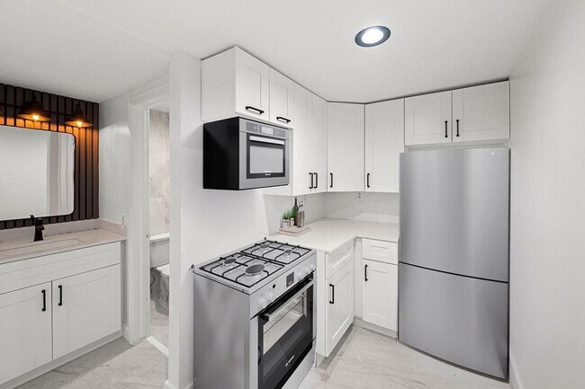 Building Photo - 6930 NW 186th St