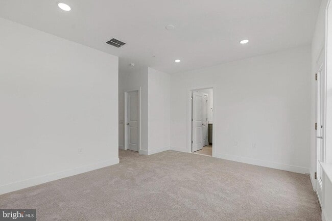 Building Photo - 19826 Lavender Dust Sq