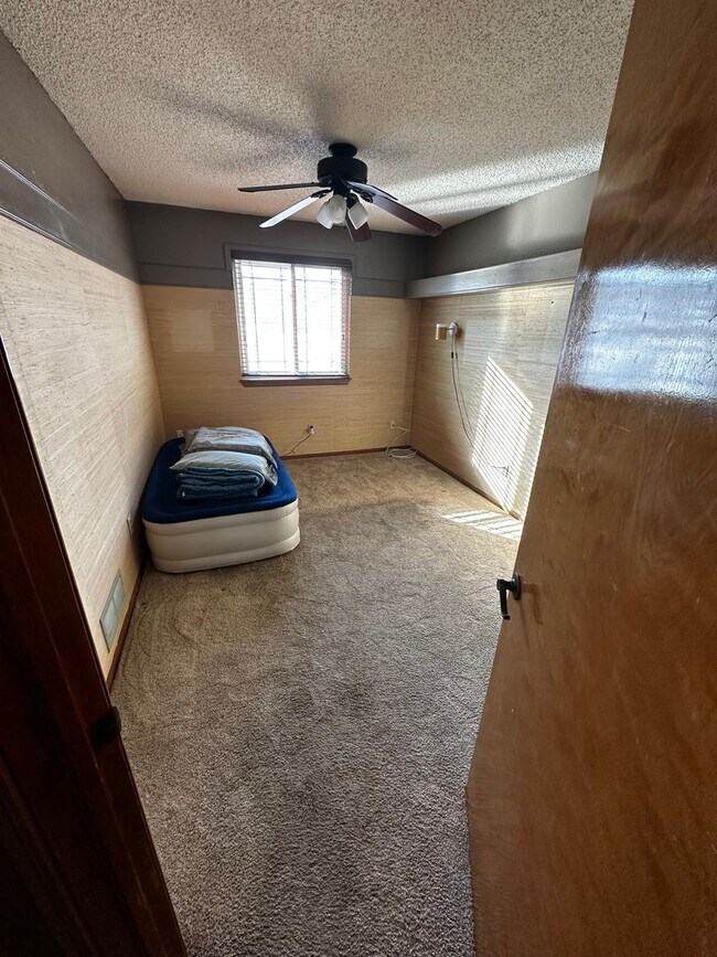 Building Photo - Valley at Rainbow Ridge - Arvada - Available Early July!