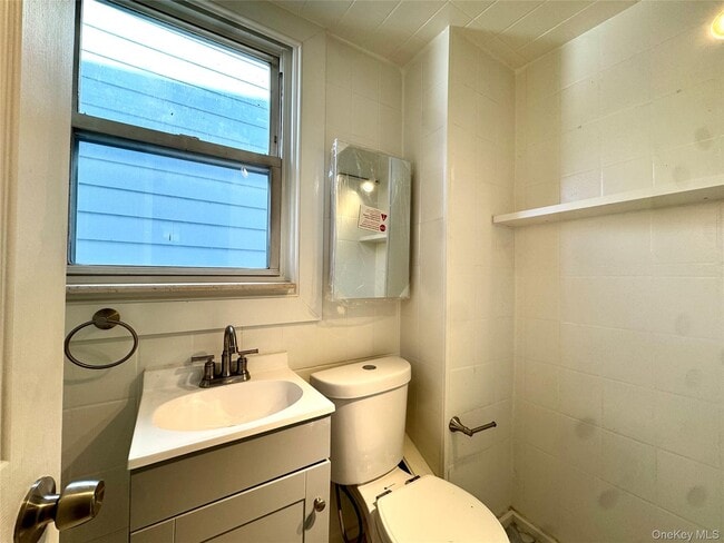 Building Photo - 134 N 7th Ave