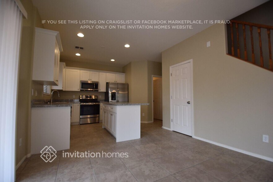 Building Photo - 16145 W Lisbon Ln