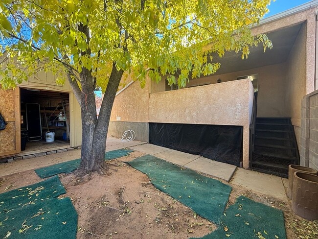 Building Photo - 3 Bed Home La Verkin