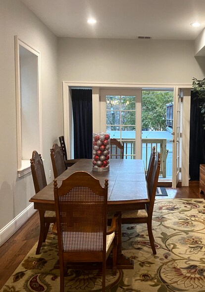 1st floor dining room - 17 U St NW