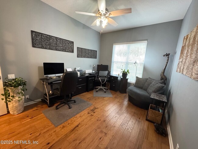 Building Photo - 4911 Toproyal Ln