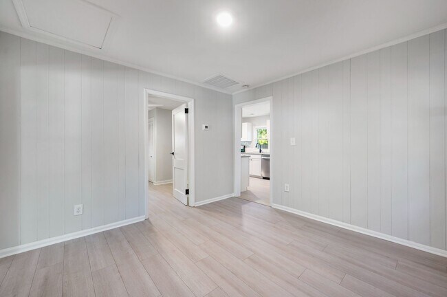 Building Photo - 4673 Hassell Ave