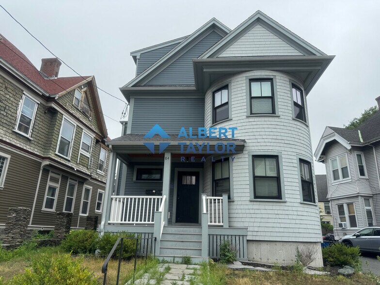 Building Photo - 84 Linden St