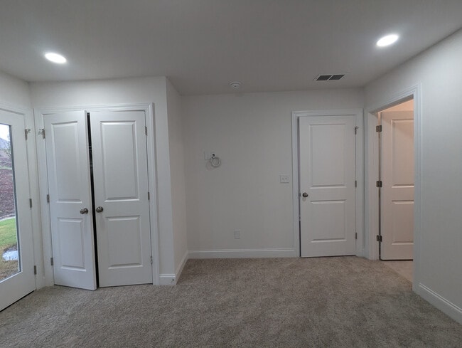 Building Photo - Room in Townhome on Walnut Hill Rd NW