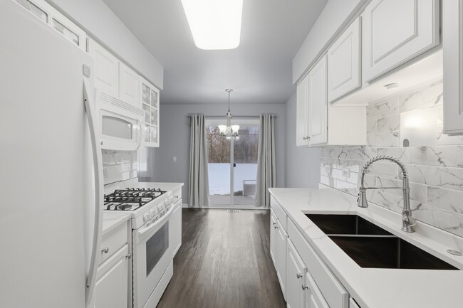 Building Photo - 269 Alpine Dr E