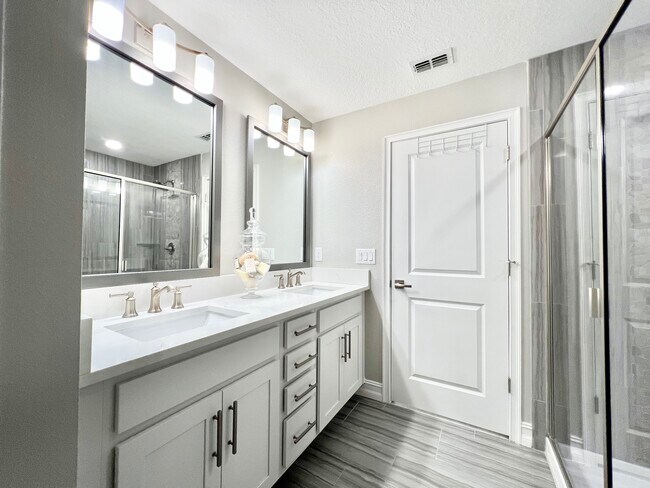 Building Photo - 5120 Bridge St