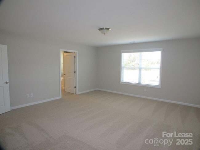 Building Photo - 1413 Bramblewood Dr