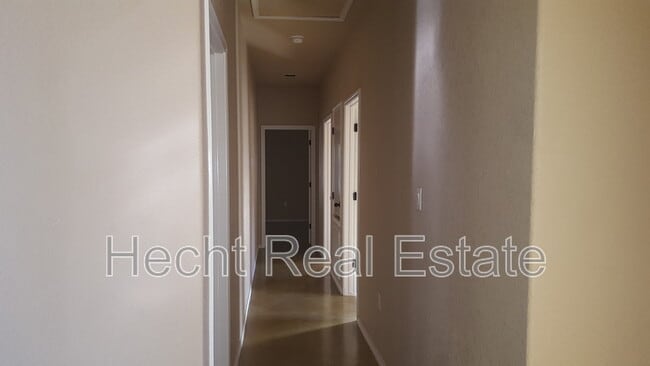 Building Photo - 1045 Carolyn Cove