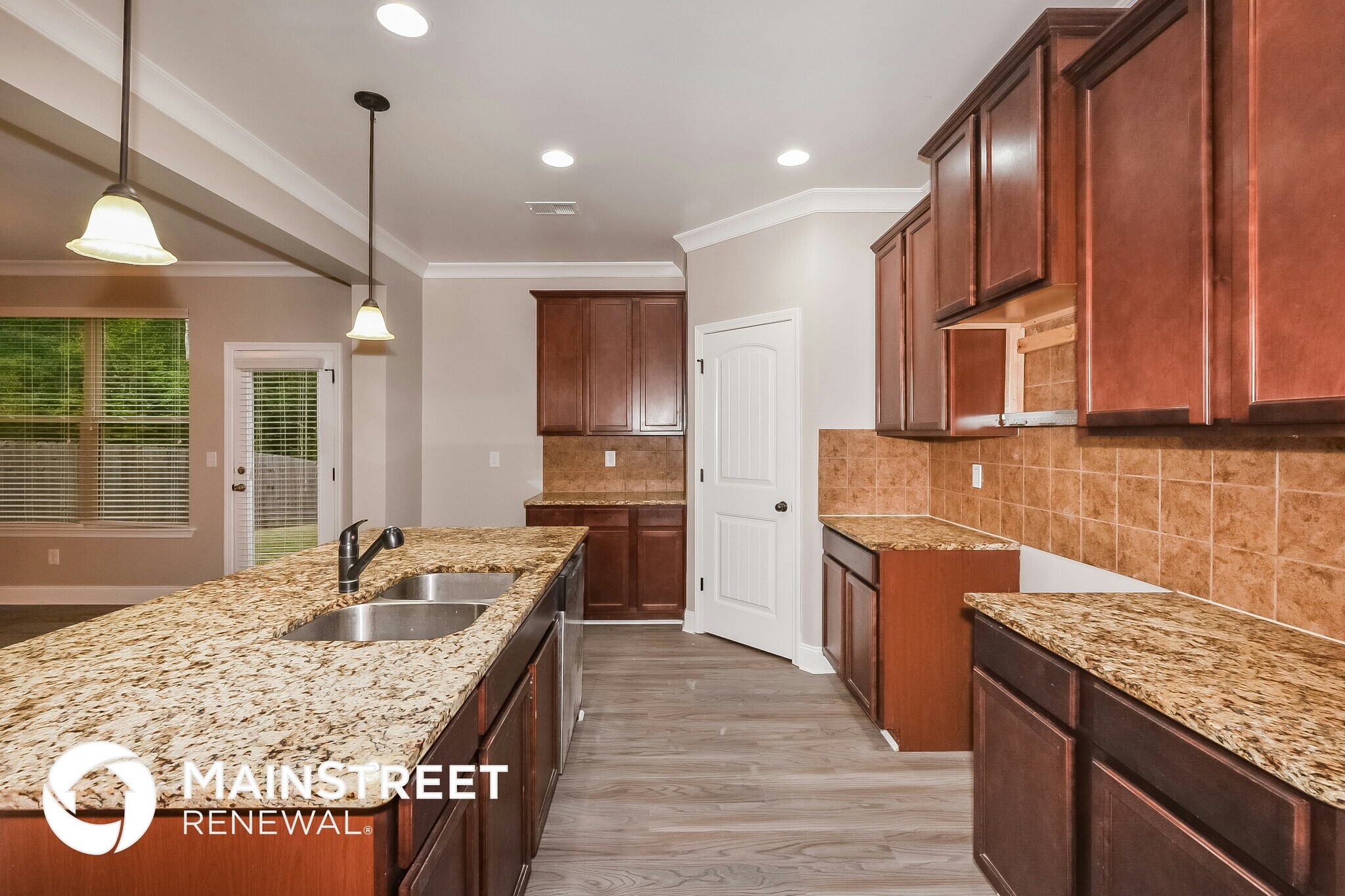 Building Photo - 4944 Longview Run