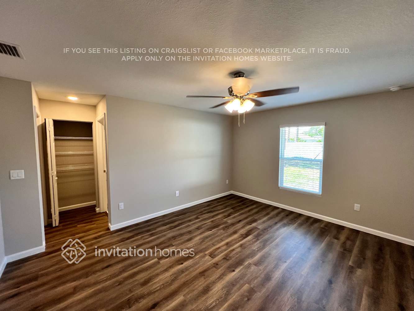 Building Photo - 1306 SW Del Rio Blvd