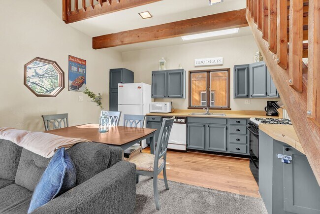 Building Photo - Available for $2,100/month unfurnished or $2,200/month furnished.