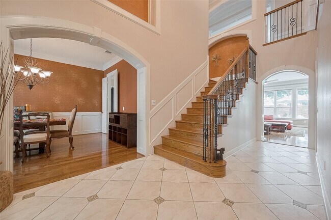 Building Photo - 11826 Legend Manor Dr