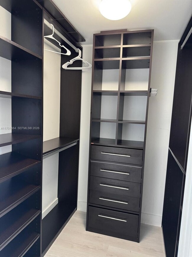 Building Photo - 465 Brickell Ave