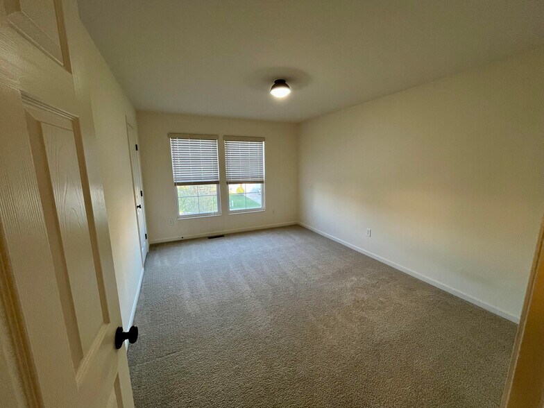3rd bedroom - 4189 Pheasant Ridge Ct