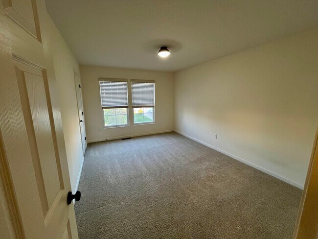 3rd bedroom - 4189 Pheasant Ridge Ct