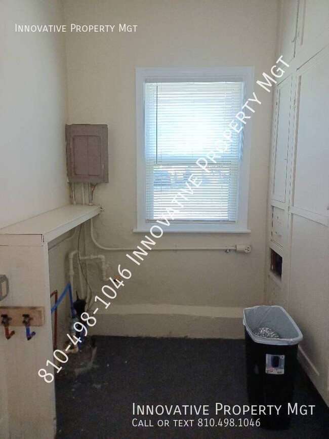Building Photo - 2758 Brown St