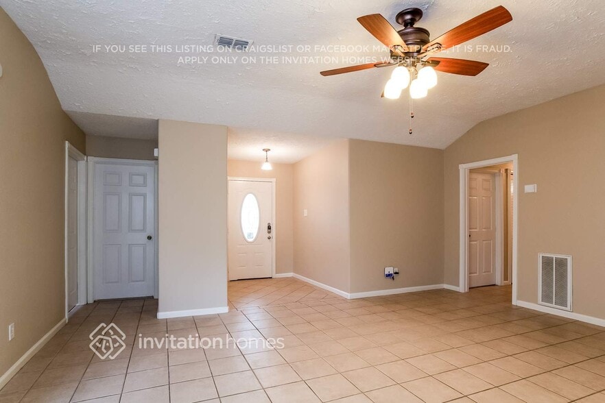 Building Photo - 2902 Early Turn Dr