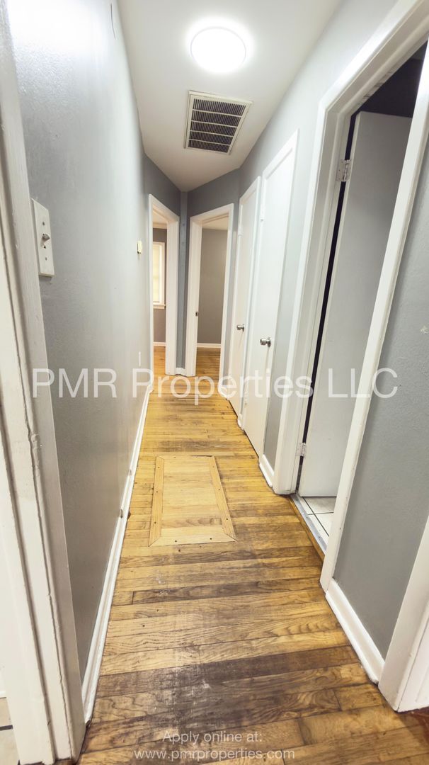 Building Photo - 2311 NW Denver Ave