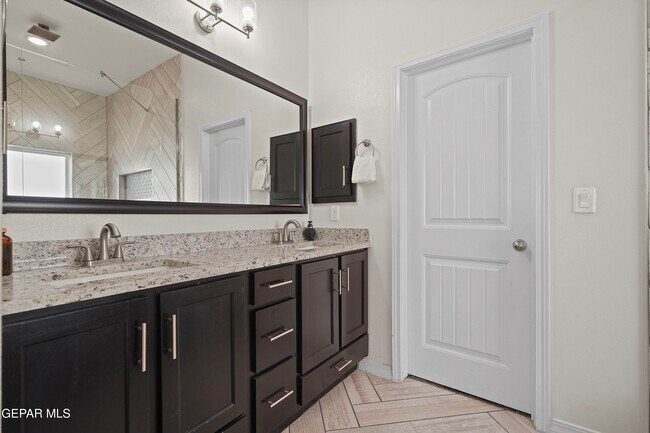 Building Photo - 3729 Surmise St