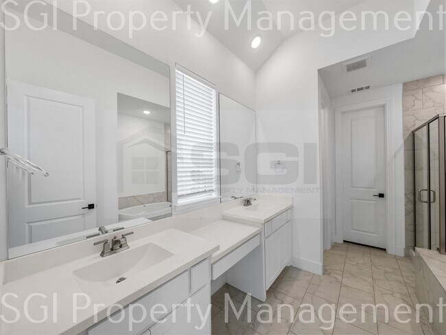 Building Photo - 4125 Sweet Birch Dr