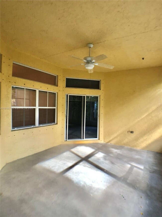 Building Photo - 1138 Croton Ct