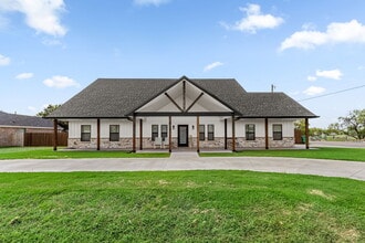 Building Photo - 304 Mariners Wy