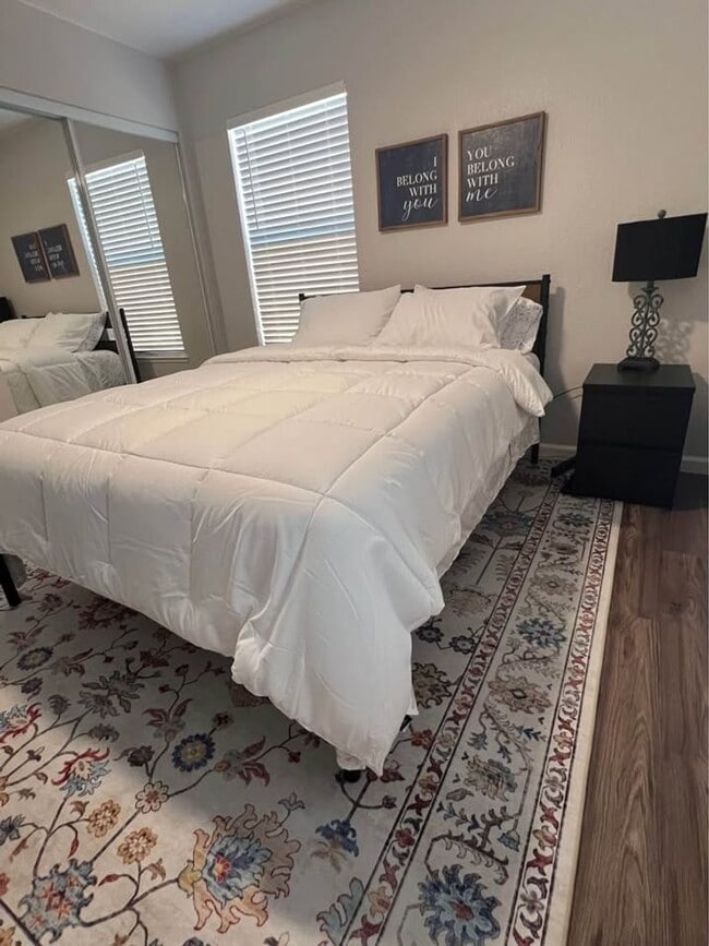 Building Photo - Fully Furnished