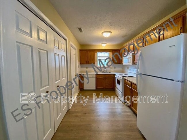 Building Photo - 4936 W Troy Ave